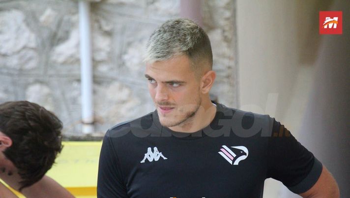 Massolo: “Qui con grande carica, c’è una forte ossatura. Obiettivi? Rispondo così”  Massolo: “Qui con grande carica, c’è una forte ossatura. Obiettivi? Rispondo così”