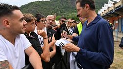 Juve, bufera social su Elkann: “Vendesse la Juve, è un…”