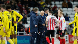 Paura in Sunderland-Burton Albion: malore per un tifoso sugli spalti. Match sospeso e poi ripreso