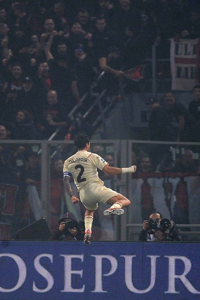 (Photo by Mario Carlini / Iguana Press/Getty Images) Un Milan a due facce espugna Bologna e resta da solo in vetta per una notte- immagine 2