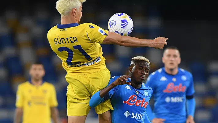 Napoli-Verona, azzurri mai in controllo della gara: cinque attaccanti nella mischia, ma il problema era altrove &#8211; GdS