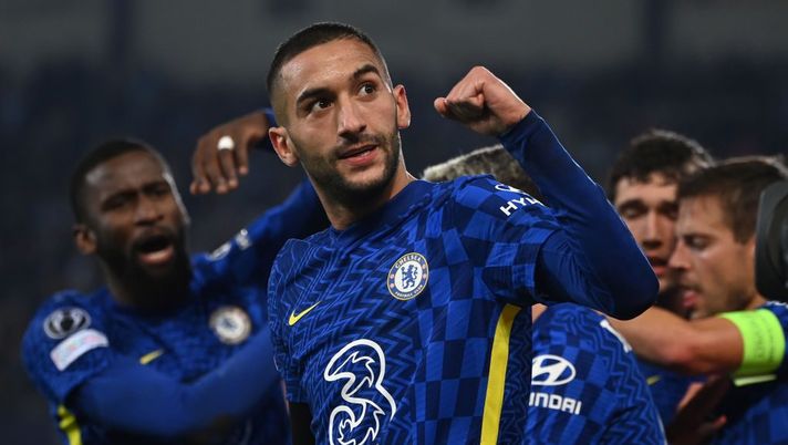 MALMO, SWEDEN - NOVEMBER 02: Hakim Ziyech of Chelsea celebrates after scoring their team's first goal during the UEFA Champions League group H match between Malmo FF and Chelsea FC at Eleda Stadium on November 02, 2021 in Malmo, Sweden. (Photo by David Lidstrom/Getty Images) Sognando Ziyech: la scelta di Pinto per la Champions - immagine 1