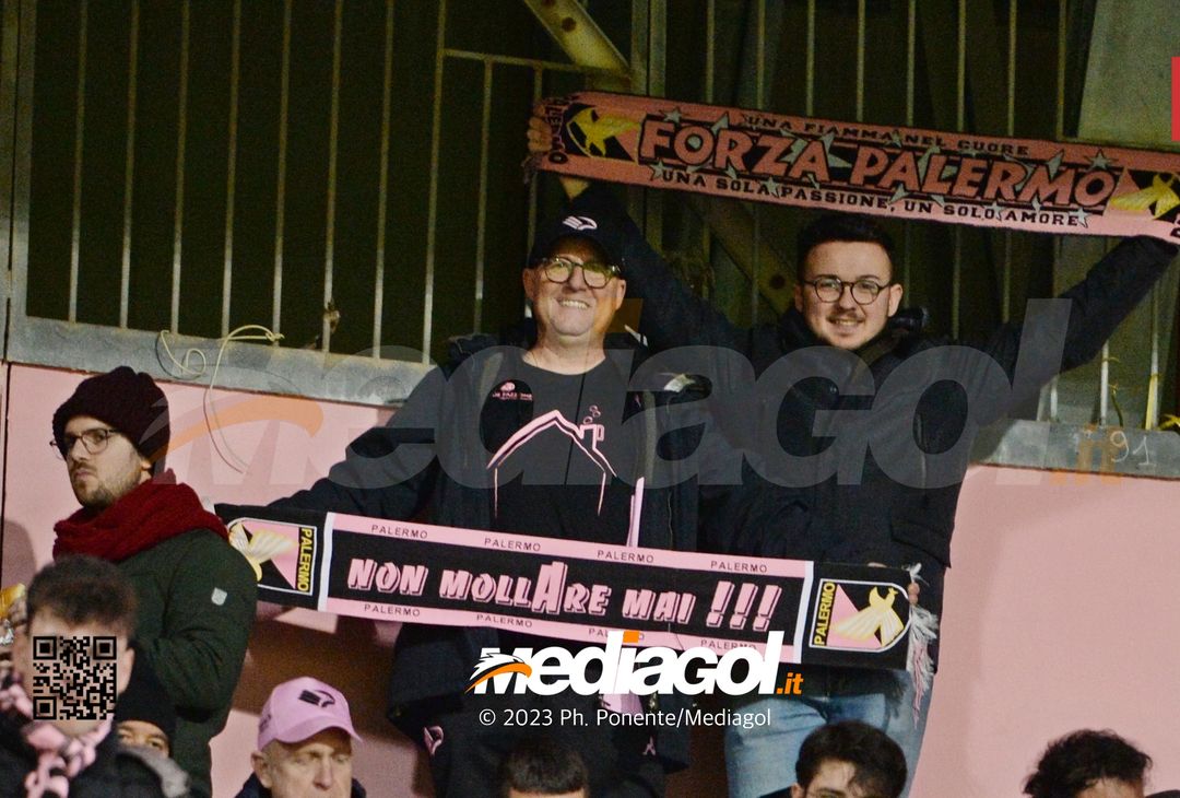 FOTOTIFO Palermo-Modena 5-2, gli scatti ai tifosi al “Renzo Barbera” (Gallery) - immagine 44