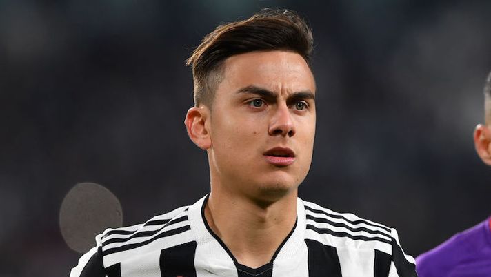 TURIN, ITALY - NOVEMBER 06: Paulo Dybala of Juventus during the Serie A match between Juventus FC and ACF Fiorentina at Allianz Stadium on November 6, 2021 in Turin, Italy. (Photo by Chris Ricco/Getty Images) La Gazzetta a sorpresa: “Dybala, entra in scena l’Inter: Marotta ci prova per giugno, Paulo ora…” - immagine 1