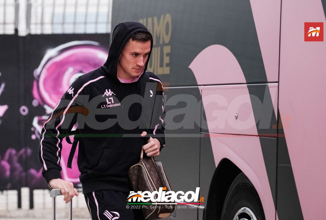 FOTO Spal-Palermo, i rosanero in partenza dallo stadio “Renzo Barbera” (Gallery) - immagine 19