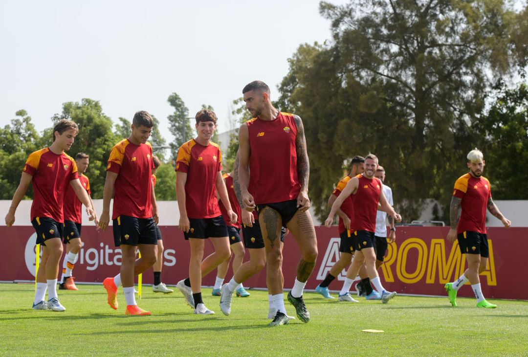 Roma in campo in Portogallo per l’allenamento mattutino – FOTO GALLERY - immagine 31