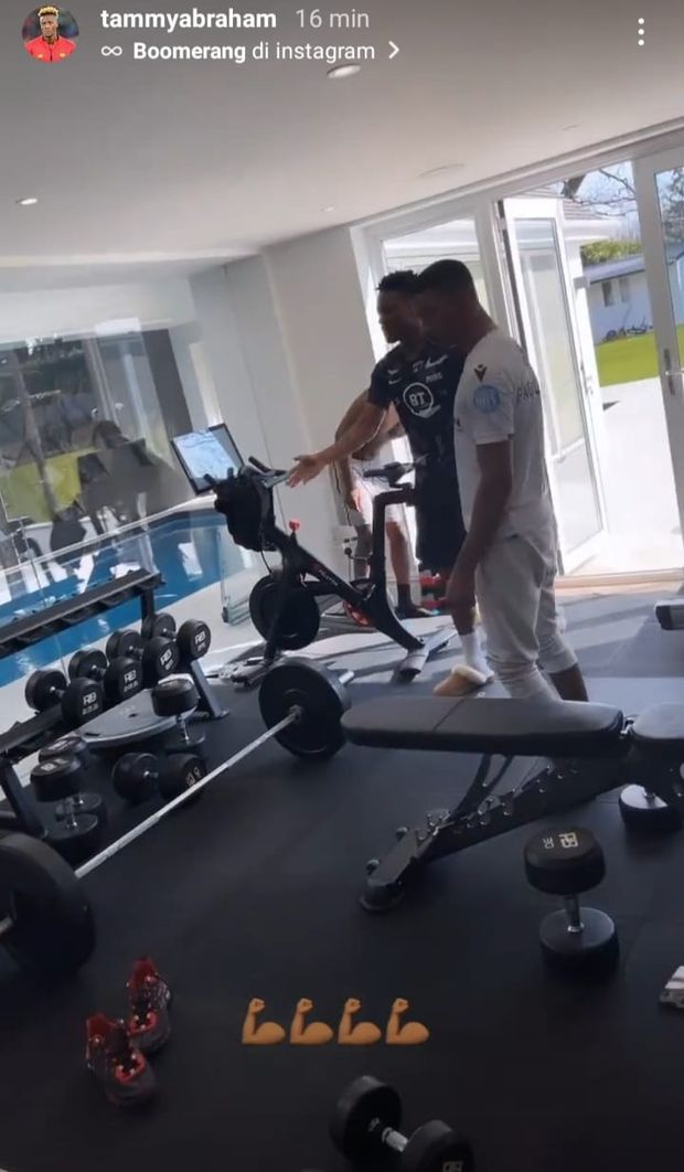 Roma, Abraham instancabile: si allena in palestra anche in vacanza- immagine 2