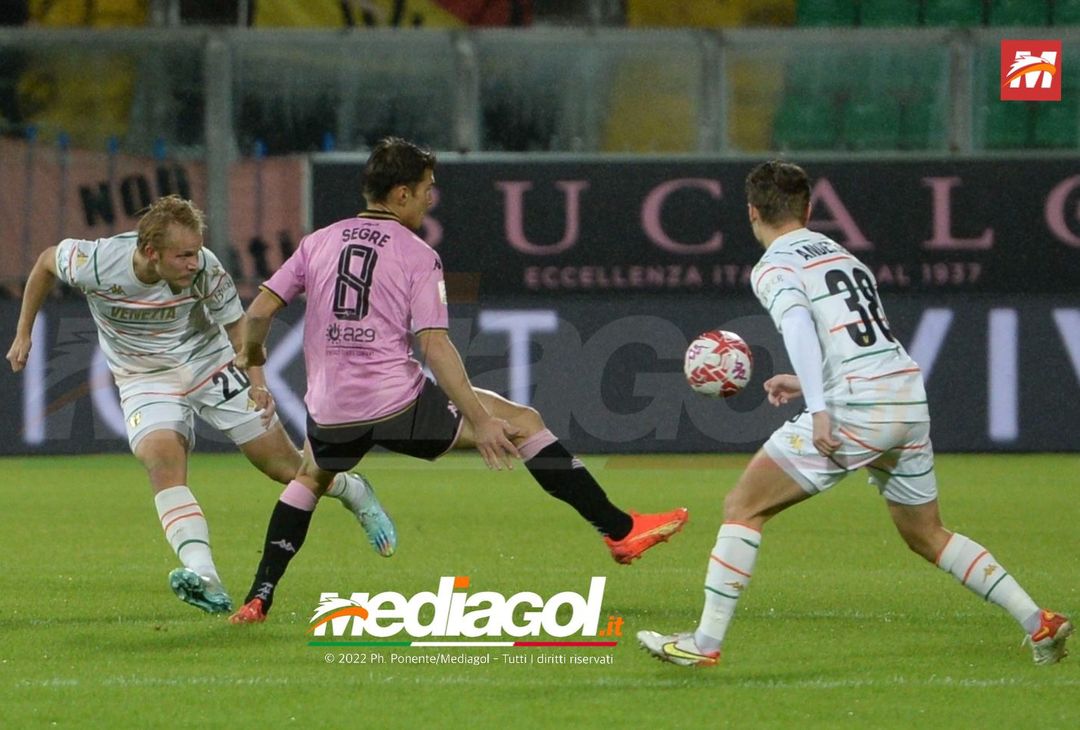 FOTO Palermo-Venezia 0-1, 14ª giornata di Serie B 2022-2023 (Gallery) - immagine 66