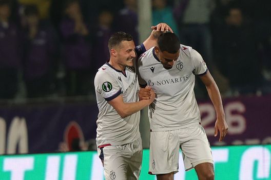 FLORENCE, ITALY - MAY 11: Andy Diouf of FC Basel 1893 celebrates after scoring a goal with Taulant Xhakaduring the UEFA Europa Conference League semi-final first leg match between ACF Fiorentina and FC Basel at Poznan Stadium on May 11, 2023 in Florence, Italy. (Photo by Gabriele Maltinti/Getty Images) Tutti pazzi per Diouf. Sul talento del Basilea mezza europa- immagine 2