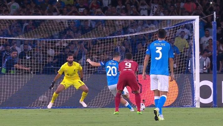 VIDEO Napoli-Liverpool 1-0, Zielinski la sblocca su calcio di rigore VIDEO Napoli-Liverpool 1-0, Zielinski la sblocca su calcio di rigore - immagine 1