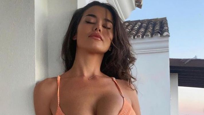 Eva Padlock sfoggia i primi bikini: lo shooting è bollente - immagine 1