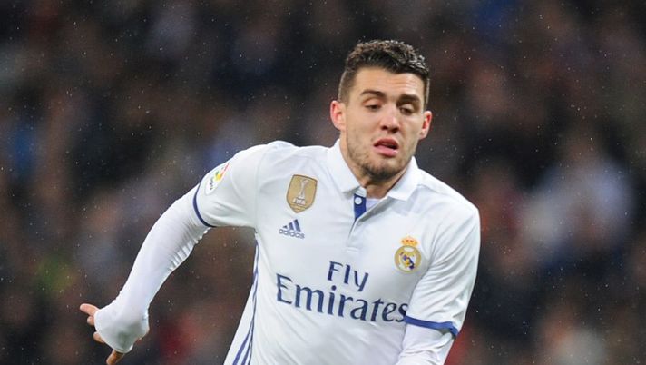 MADRID, SPAIN - JANUARY 29:  Mateo Kovacic of Real Madrid in action during the La Liga match between Real Madrid CF and Real Sociedad de Futbol at the Bernabeu on January 29, 2017 in Madrid, Spain.  (Photo by Denis Doyle/Getty Images) 