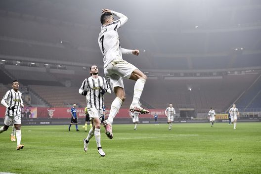 Cristiano Ronaldo esulta dopo il suo gol in Inter-Juventus Cristiano Ronaldo esulta dopo il suo gol in Inter-Juventus