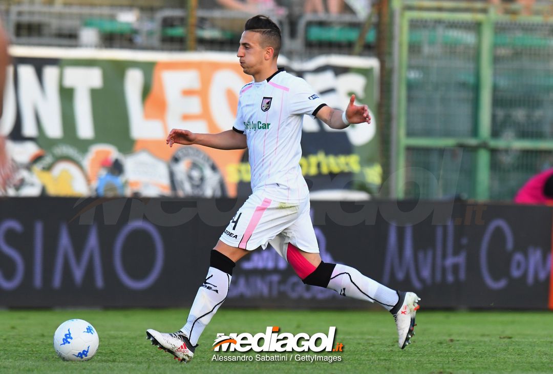  VENICE, ITALY - APRIL 27: Andrea Accardi of US Citta di Palermo in action during the serie B match between Venezia FC and US Citta di Palermo at Stadio Pier Luigi Penzo on April 27, 2018 in Venice, Italy.  (Photo by Alessandro Sabattini/Getty Images) 