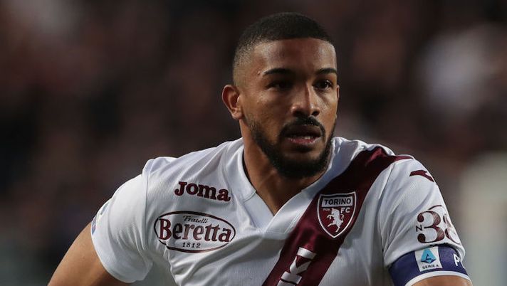 BERGAMO, ITALY - APRIL 27: Bremer of Torino FC looks on during the Serie A match between Atalanta BC and Torino FC at Gewiss Stadium on April 27, 2022 in Bergamo, Italy. (Photo by Emilio Andreoli/Getty Images) Modulo, portiere, centravanti e la gestione di Bremer: tutto sull’amichevole del Torino - immagine 1