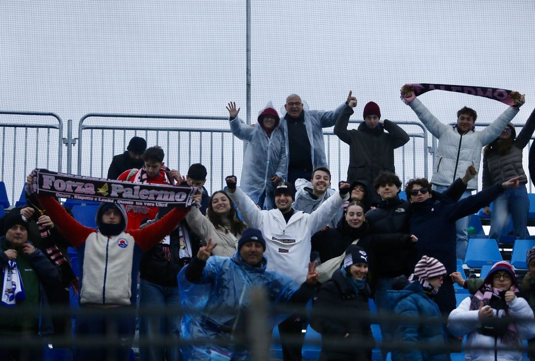 FOTOTIFO Lecco-Palermo 0-1, gli scatti ai tifosi al “Rigamonti-Ceppi” (GALLERY) - immagine 3