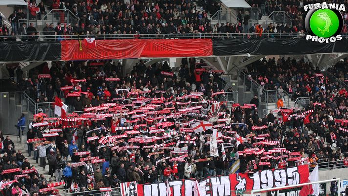 Champagne-Ardenne, derby Troyes-Reims senza tifosi ospiti: tutta colpa degli scontri del 2021… Champagne-Ardenne, derby Troyes-Reims senza tifosi ospiti: tutta colpa degli scontri del 2021… - immagine 1