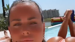 VIDEO / Natalie Weber, lato B da impazzire. Lady Zarate lascia di stucco in costume