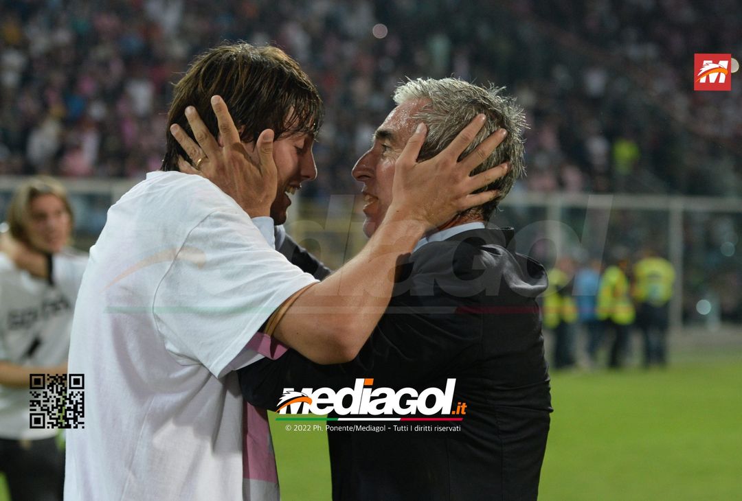 FOTO Palermo in Serie B, i festeggiamenti dei rosanero al Renzo Barbera (Gallery) - immagine 61