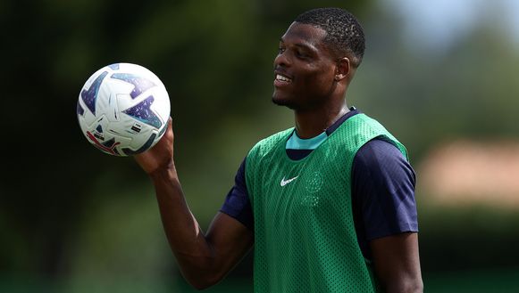 Dumfries sorride e pensa solo all’Inter: “Preparando la prima partita in casa”