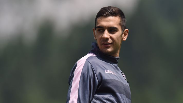 BELLUNO, ITALY - JULY 23: Ivaylo Chochev looks on during a training session at the US Citta' di Palermo training campon July 23, 2018 in Belluno, Italy. (Photo by Tullio M. Puglia/Getty Images) BELLUNO, ITALY - JULY 23: Ivaylo Chochev looks on during a training session at the US Citta' di Palermo training campon July 23, 2018 in Belluno, Italy. (Photo by Tullio M. Puglia/Getty Images)