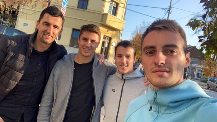 Nemanja Nikolic e i suoi amici d'infanzia 