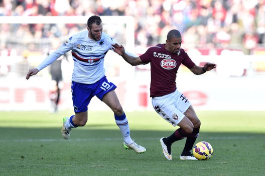 TURIN, ITALY - FEBRUARY 01: FBruno Peres (R) of Torino FC is challenged by Vasco Regini of UC Sampdoria during the Serie A match between Torino FC and UC Sampdoria at Stadio Olimpico di Torino on February 1, 2015 in Turin, Italy. (Photo by Valerio Pennicino/Getty Images) TURIN, ITALY - FEBRUARY 01: FBruno Peres (R) of Torino FC is challenged by Vasco Regini of UC Sampdoria during the Serie A match between Torino FC and UC Sampdoria at Stadio Olimpico di Torino on February 1, 2015 in Turin, Italy. (Photo by Valerio Pennicino/Getty Images)