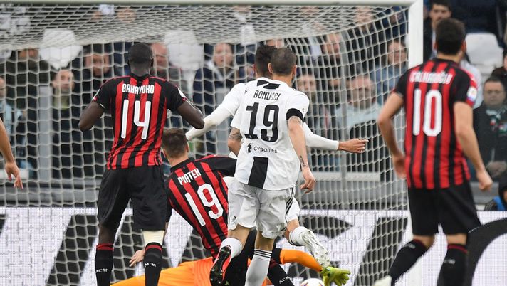 TURIN, ITALY - APRIL 06: Krzysztof Piatek of Milan scores the opening goal during the Serie A match between Juventus and AC Milan on April 06, 2019 in Turin, Italy. (Photo by Tullio M. Puglia/Getty Images) TURIN, ITALY - APRIL 06: Krzysztof Piatek of Milan scores the opening goal during the Serie A match between Juventus and AC Milan on April 06, 2019 in Turin, Italy. (Photo by Tullio M. Puglia/Getty Images)