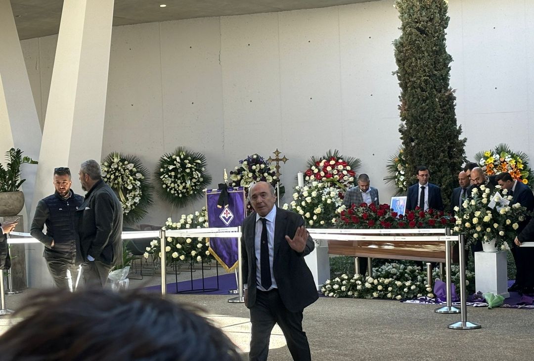 GALLERY VN – La camera ardente per Joe Barone. Tra i presenti Marotta e DeLa - immagine 3