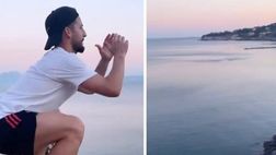 VIDEO / Mertens, squat a strapiombo sul mare sotto gli occhi della sua Kat