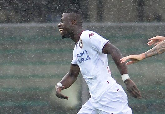 L'esultanza di Acquah in Verona-Torino L'esultanza di Acquah in Verona-Torino