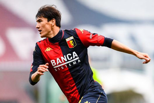 GENOA, ITALY - MAY 15: Eldor Shomurodov of Genoa celebrates after scoring a goal during the Serie A match between Genoa CFC and Atalanta Bergamasca Calcio at Stadio Luigi Ferraris on May 15, 2021 in Genoa, Italy. (Photo by Getty Images) GENOA, ITALY - MAY 15: Eldor Shomurodov of Genoa celebrates after scoring a goal during the Serie A match between Genoa CFC and Atalanta Bergamasca Calcio at Stadio Luigi Ferraris on May 15, 2021 in Genoa, Italy. (Photo by Getty Images)