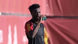 Sky: “Roma, Smalling e Azmoun convocati contro l’Inter. Quando rientra Abraham”