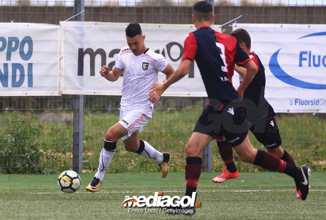  CAGLIARI, ITALY - MAY 05: Ciro Sicuro of Palermo U19 in action  during the Primavera 1 match between Cagliari Calcio U19 and US Citta di Palermo U19 at Stadio Renato Raccis on May 5, 20188.  (Photo by Enrico Locci/Getty Images) 