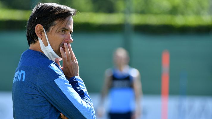 ROME, ITALY - MAY 27: SS Lazio head coach Simone Inzaghi reacts during the SS Lazio training session at the Formello center on May 27, 2020 in Rome, Italy. (Photo by Marco Rosi/Getty Images) ROME, ITALY - MAY 27: SS Lazio head coach Simone Inzaghi reacts during the SS Lazio training session at the Formello center on May 27, 2020 in Rome, Italy. (Photo by Marco Rosi/Getty Images)
