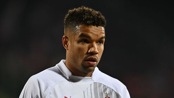 FLORENCE, ITALY - MARCH 04: Junior Messias of AC Milan looks on during the Serie A match between ACF Fiorentina and AC MIlan at Stadio Artemio Franchi on March 04, 2023 in Florence, Italy. (Photo by Alessandro Sabattini/Getty Images) Milan, cambio forzato per Messias in Champions League: il motivo dello stop - immagine 1
