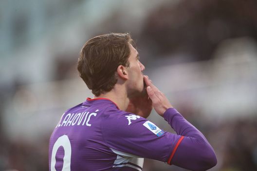 GERMOGLI PH: 11DICEMBRE 2021 FIRENZE STADIO ARTEMIO FRANCHI CAMPIONATO SERIE A TIM FIORENTINA VS SALERNITANA NELLA FOTO GOL ESULTANZA VLAHOVIC GERMOGLI PH: 11DICEMBRE 2021 FIRENZE STADIO ARTEMIO FRANCHI CAMPIONATO SERIE A TIM FIORENTINA VS SALERNITANA NELLA FOTO GOL ESULTANZA VLAHOVIC