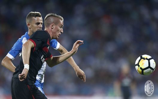  Andrea Conti durante Craiova-Milan (credits: acmilan.com) 