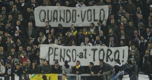 Striscioni Superga - fonte www.juvemania.it Striscioni Superga - fonte www.juvemania.it