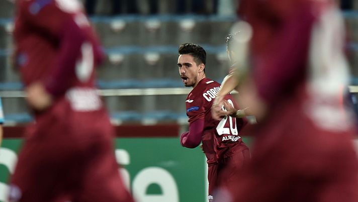 TRAPANI, ITALY - DECEMBER 16:  Igor Coronado of Trapani celebrates after scoring the equalizing goal during the Serie B match between Trapani Calcio and Frosinone Calcio at Stadio Provinciale on December 16, 2016 in Trapani, Italy.  (Photo by Tullio M. Puglia/Getty Images) 