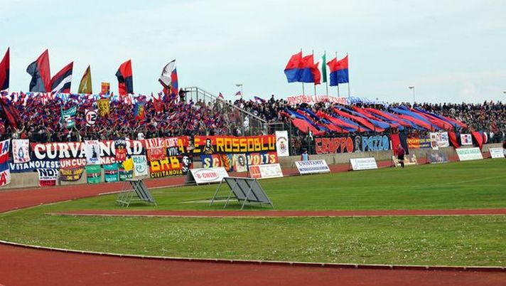 Fumogeni, i maceratesi assolvono il civitanovese: la giustizia oltre il derby ASSOLUZIONE CIVITANOVESE