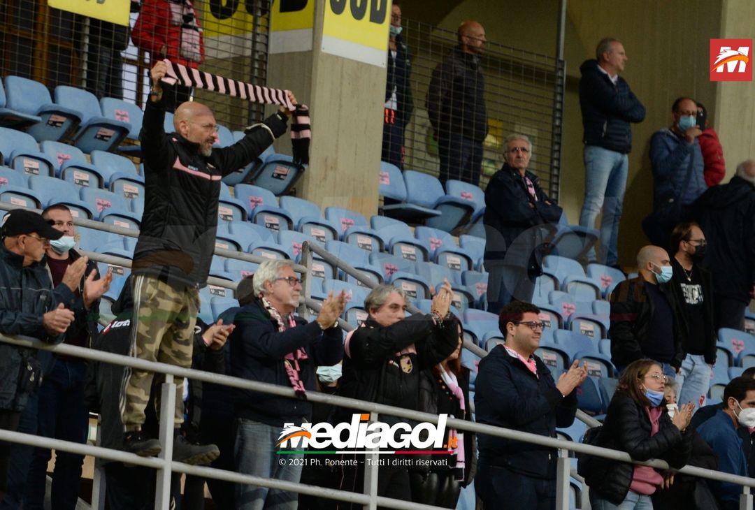 FOTO, i tifosi allo stadio per Palermo – Avellino 1-1 (Gallery) - immagine 9