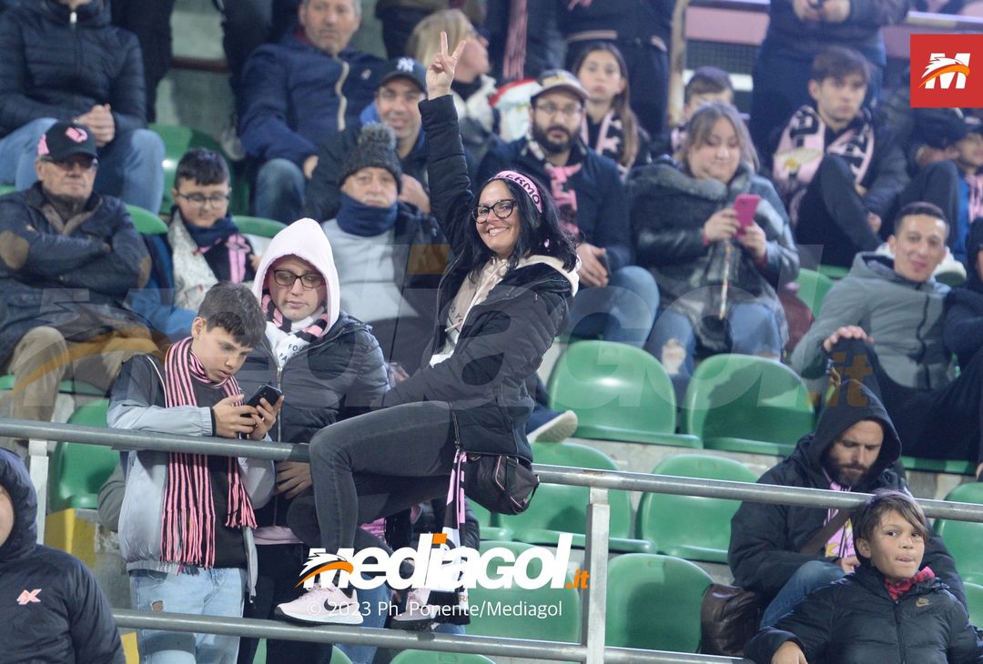 FOTOTIFO Palermo-Modena 5-2, gli scatti ai tifosi al “Renzo Barbera” (Gallery) - immagine 26