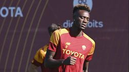 Trigoria, Karsdorp e Zaniolo ancora in gruppo. Kumbulla a parte – FOTO GALLERY