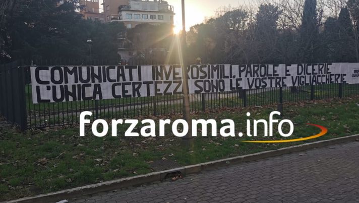 Roma, il duro striscione contro Friedkin: “Unica certezza le vostre vigliaccherie” - immagine 1
