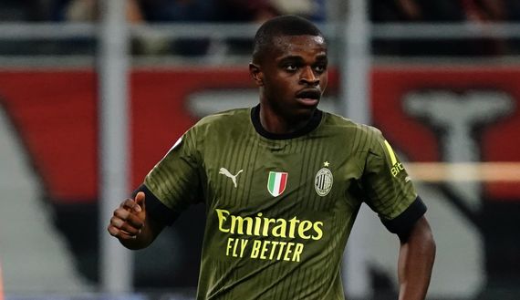 Pierre Kalulu (difensore AC Milan), qui durante Milan-Bologna 2-0 (Serie A 2022-2023) | News (Getty Images) Pierre Kalulu AC Milan Milan-Bologna 2-0 Serie A 2022-2023