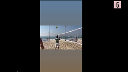 VIDEO Ronaldinho, classe infinita per l’ex Psg, Barcellona e Milan: magie a footvolley