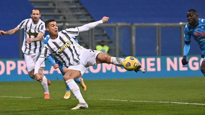 Juventus, Buffon e la dedica su Instagram a Ronaldo: “Complimenti ‘CR…760’, però qualcuno potevi risparmiarmelo”  Juventus, Buffon e la dedica su Instagram a Ronaldo: “Complimenti ‘CR…760’, però qualcuno potevi risparmiarmelo”