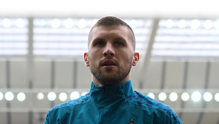 UDINE, ITALY - NOVEMBER 01: Ante Rebic of AC Milan looks on during the Serie A match between Udinese Calcio and AC Milan at Dacia Arena on November 01, 2020 in Udine, Italy. (Photo by Alessandro Sabattini/Getty Images) Tutti gli infortunati dopo il weekend: da Rebic e Cuadrado fino a Criscito e Lozano- immagine 1