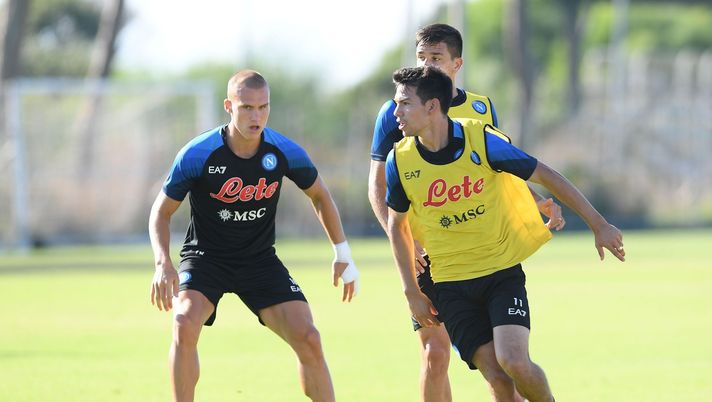 Verso Milan-Napoli, Lozano torna in gruppo! Demme e Osimhen ancora out - immagine 1